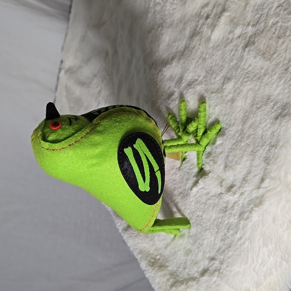 2024 Hyde and Eek Collectible Bird X-Ray NWT Target Halloween - Picture 6 of 8